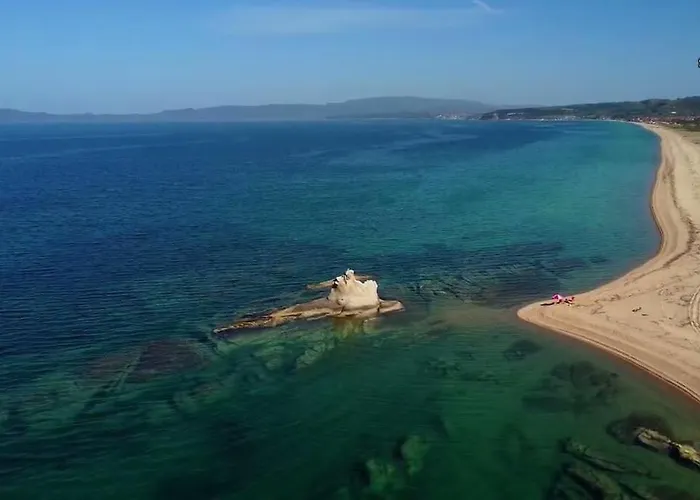 Renovated Apartment 300M From The Sea
